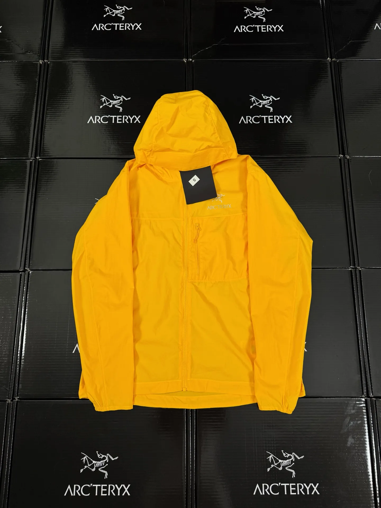 🦋 185 ARCTERYX SQUAMISH Same Style HOODY Breathable 26 Series Breathable ！ Same Style ！ New Arrival， ！Premium Quality ！ ， ， ， 99% Breathable 、 ， ！ 、 。 Windwall 、 、 、 、 … 、 、 、 … 、 ， 、 … 、 ！ 、 … ！ ： Black Navy Blue Size S 66 112 46.4 60 90-110 M 68 116 47.6 61.5 110-130 L 70 120 48.8 63 130-145 XL 72 124 50 64.5 145-160 XXL 74 128 52.4 67.5 170-190 XXXL 78 132 55 70 190